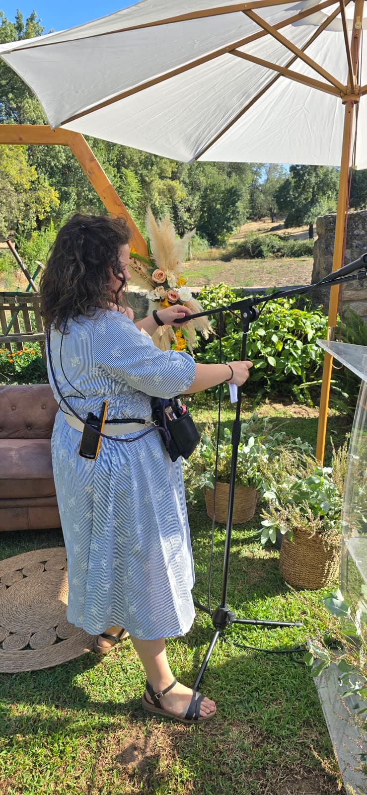 Coordinadora de Butterfly preparando la ceremonia